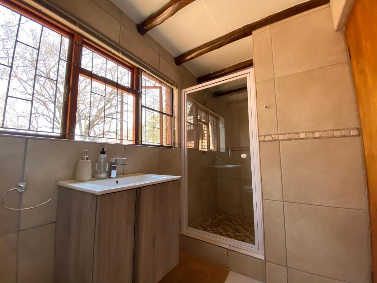Twiga Lodge Mabalingwe Bela-Bela Bagian luar foto